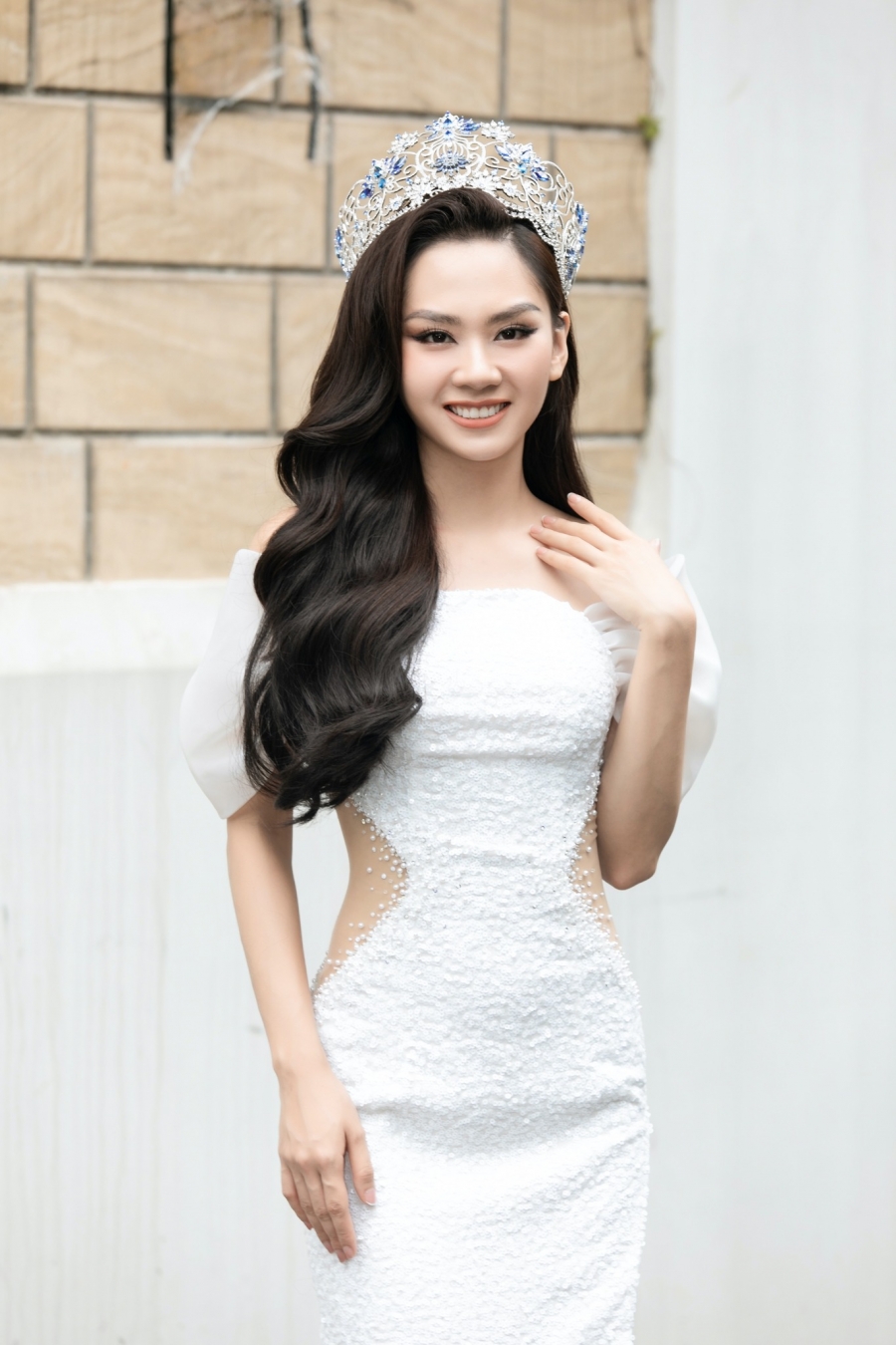 Hoa hậu Mai Phương nhận điểm 10 tinh tế với hành động tôn trọng đàn chị Hà Kiều Anh - Ảnh 4