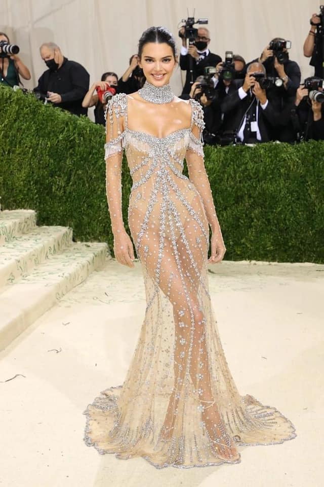 Mẫu váy Givenchy được Kendall Jenner diện trong Met Gala 2021.