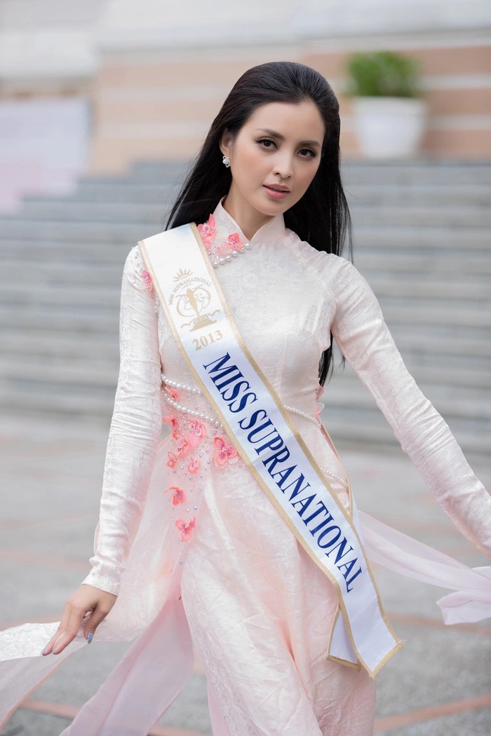 Khi các Hoa hậu Quốc tế diện áo dài: Thuỳ Tiên là người Việt nhưng lép vế trước nhiều đối thủ - Ảnh 5