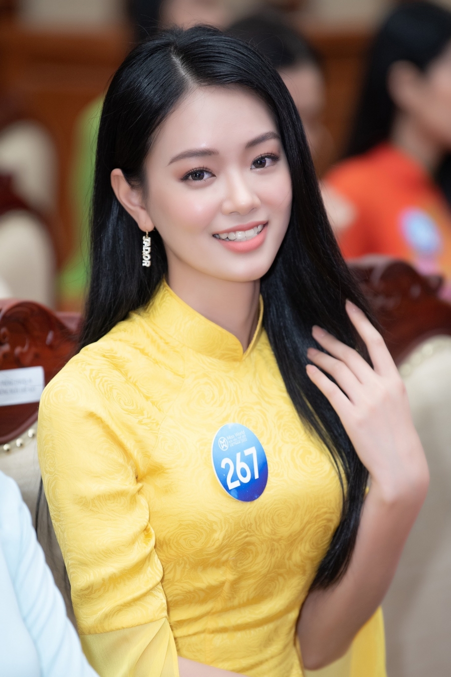 Bùi Khánh Linh - Hoa khôi Học viện Nông nghiệp mê bóng đá, đẹp như sao Hàn tại Miss World VN - Ảnh 5