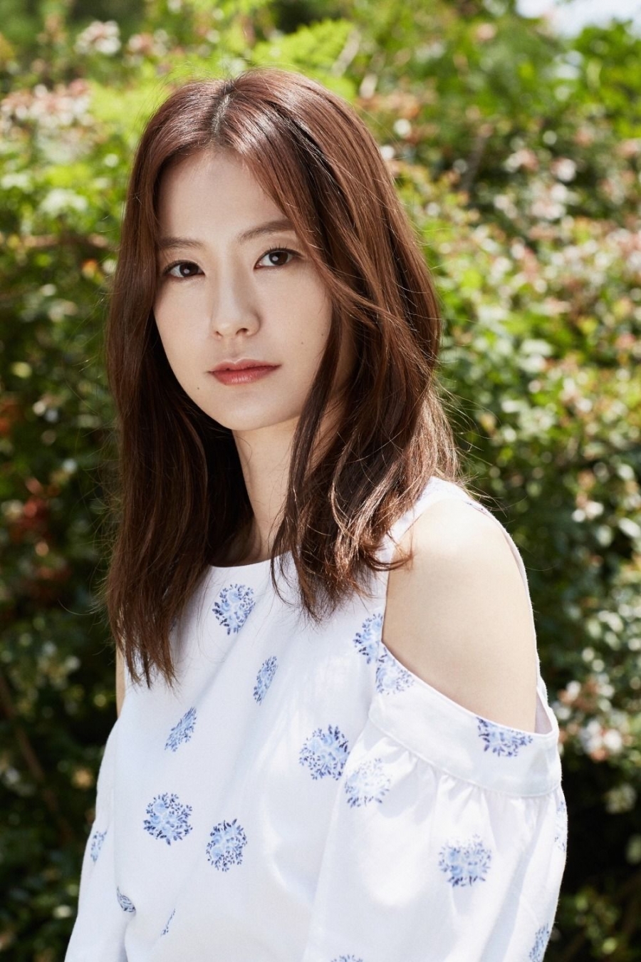 Phải đến khi đóng chính phim Nữ Công Tố Viên 1 - 2, tên tuổi của Jung Yoo Mi mới được nhiều người biết đến.