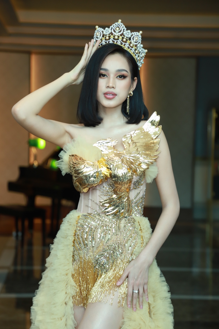 Đỗ Thị Hà để tóc ngắn, khoe sắc cùng dàn hậu tại họp báo Miss Grand Việt Nam 2022 - Ảnh 2