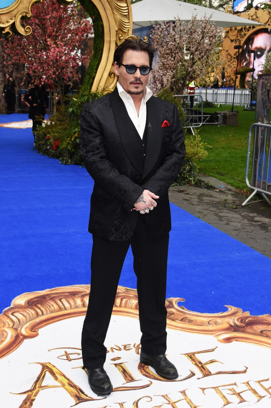 Johnny Depp là ai? Tài tử 'Cướp biển vùng Caribbean' khốn khổ vì vợ cũ - Ảnh 11