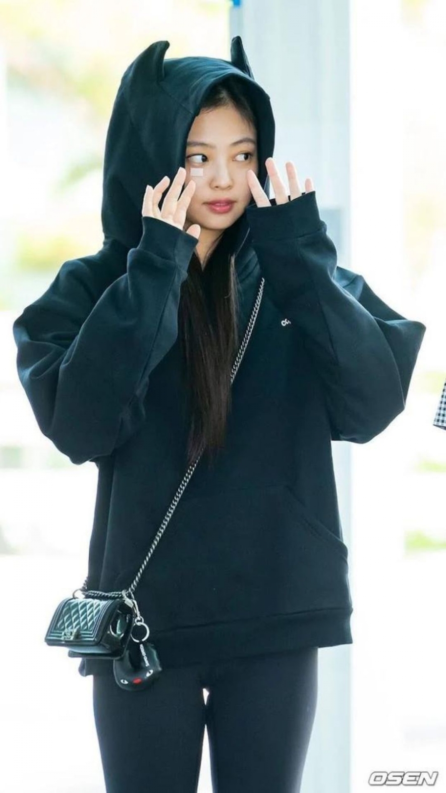 Phong cách thời trang của Jennie tại sân bay luôn là đề tài được người hâm mộ nói về nhiều mỗi khi xuất hiện.