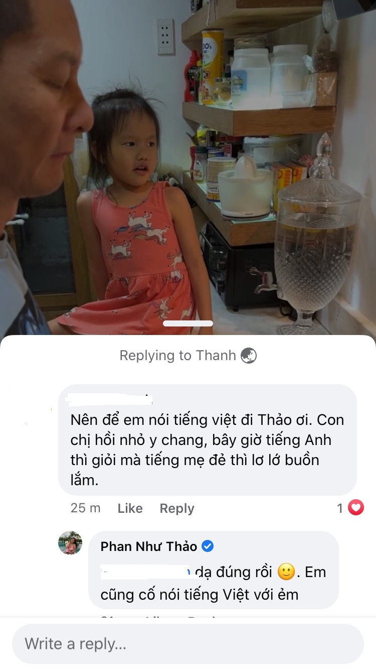 Khoe con gái nhỏ dùng tiếng Anh thay cho tiếng Việt, Phan Như Thảo bị nhắc khéo - Ảnh 1
