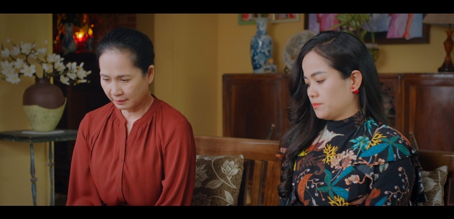 'Thương ngày nắng về' tập 30: Bà Nhung bắt gặp Duy hôn Vân Trang - Ảnh 2