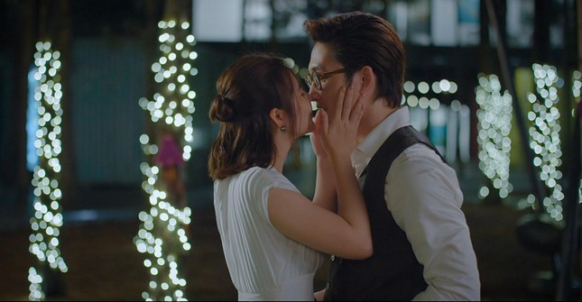 Vân Trang và Duy là cặp đôi nhận được nhiều tình cảm của khán giả trong 'Thương ngày nắng về'.