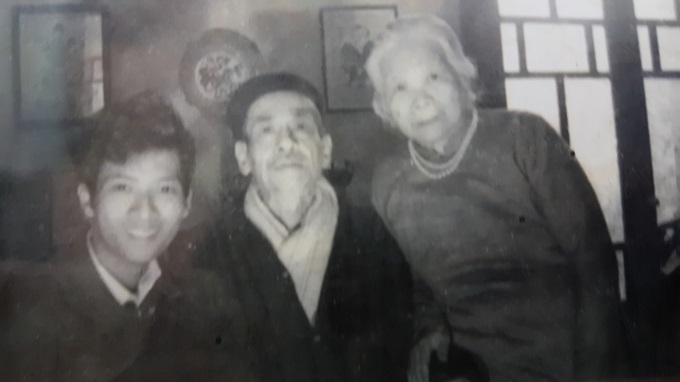 Vợ chồng GS Yến và con trai Bùi Nguyễn Trần Hy