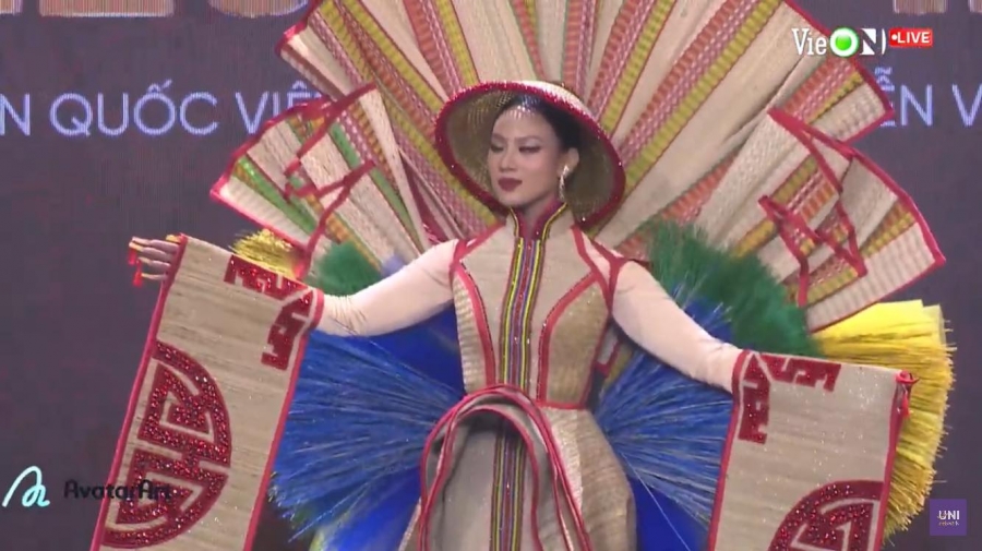 Những bộ cánh ấn tượng trong đêm Trình diễn Trang phục Dân tộc tại Miss Universe Việt Nam 2022 - Ảnh 13