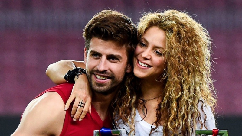 Mối tình 'máy bay - phi công' ngọt ngào của Gerard Piqué và Shakira tan vỡ - Ảnh 2