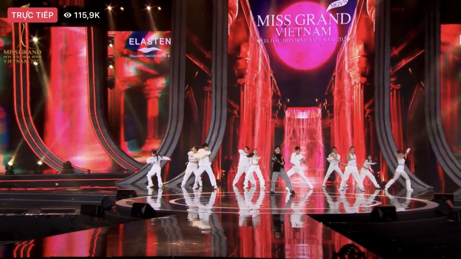 Ca khúc này đã khuấy động sân khấu Miss Grand Vietnam 2022.