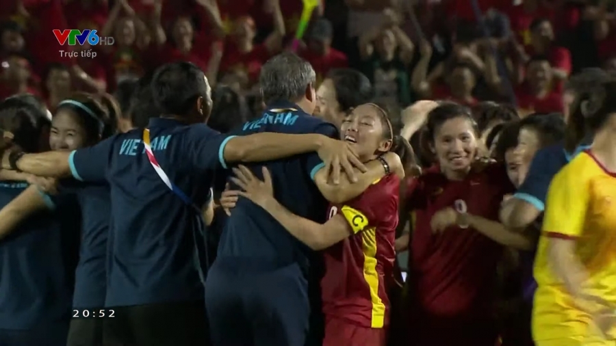 Đội tuyển bóng đá nữ Việt Nam vô địch SEA Games 31 với tỉ số sát sao 1-0 - Ảnh 4