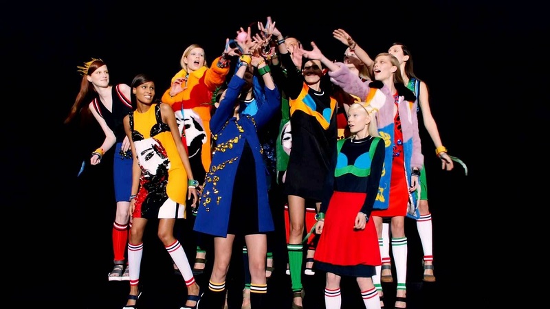 Sự kết hợp màu sắc đầy trẻ trung và thời thượng trong BST Xuân Hè 2014 của Prada