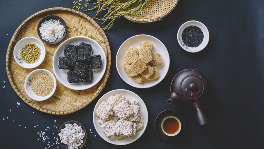 Khô mè, món bánh “7 lửa” với cách chế biến kỳ công trở thành đặc sản nổi tiếng của Đà Nẵng - Ảnh 2