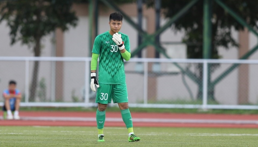 Nguyễn Văn Toản là ai? Thủ môn cao 1m87, 'thủ thành vàng' của U23 Việt Nam - Ảnh 8