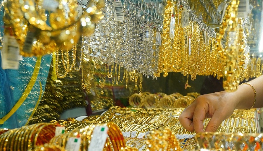 Giá vàng hôm nay 3.6 vàng trong nước và thế giới bất ngỡ tăng dữ dội - Ảnh 1