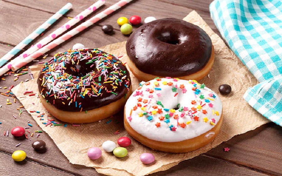 Các loại bánh kẹo, bánh ngọt cũng là những thứ bạn nên hạn chế ăn khi đang giảm cân