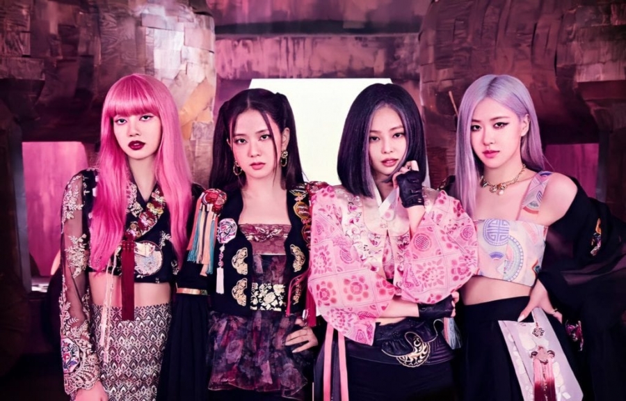 Trang phục hanbok cách tân được 4 cô gái BLACKPINK mặc trong phân cảnh cao trào nhất của MV 'How You Like That'.
