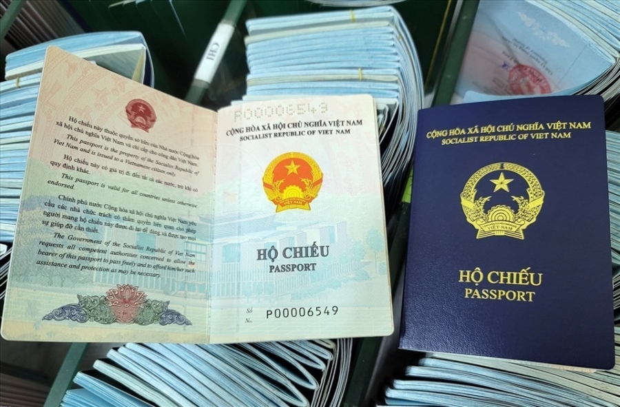 Từ 15/9/2022, Hộ chiếu sẽ bổ sung thông tin 'Nơi sinh'