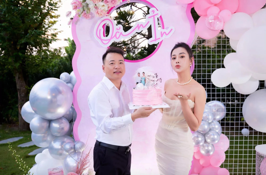 Shark Bình tổ chức một bữa tiệc sinh nhật hoành tráng để chúc mừng tuổi 33 của Phương Oanh.