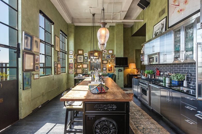 Phòng bếp này là sự kết hợp giữa cả nét hiện đại lẫn vintage