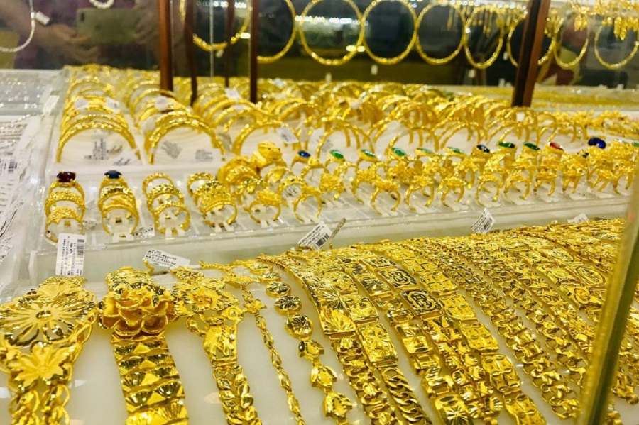 Giá vàng hôm nay 7.6 Vàng trong nước sụt giảm mạnh - Ảnh 1