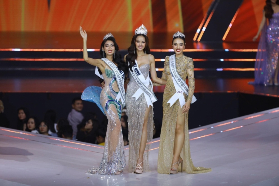 Hoa hậu Hoàn vũ Việt Nam Ngọc Châu: 5 tuổi mất bố, lớn lên bằng kho quẹt - Ảnh 1