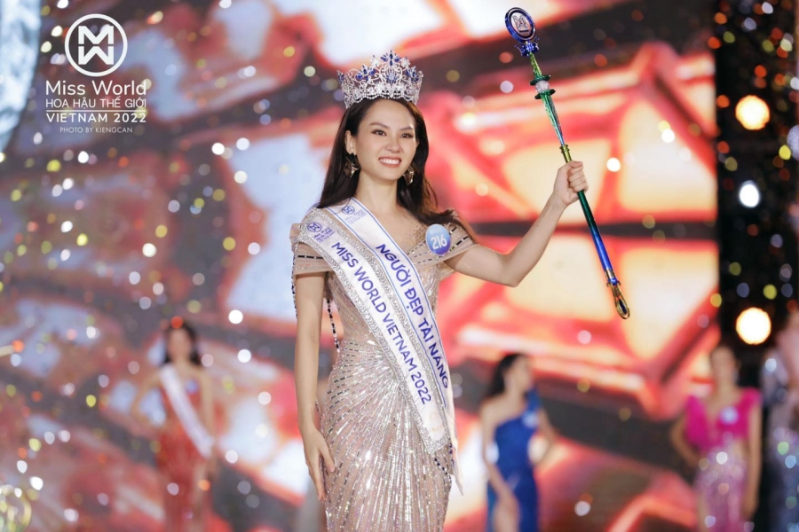 Miss World Vietnam 2022 Mai Phương sở hữu gương mặt giống Catriona Gray? - Ảnh 5