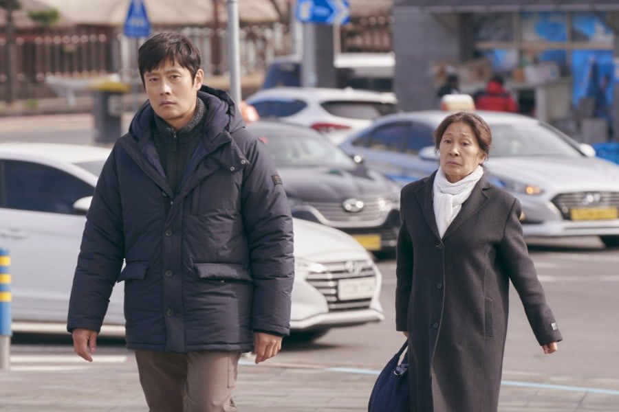 Kim Hye Ja chuyên đóng những vai diễn bà mẹ hiền lành, khắc khổ, nội tâm.