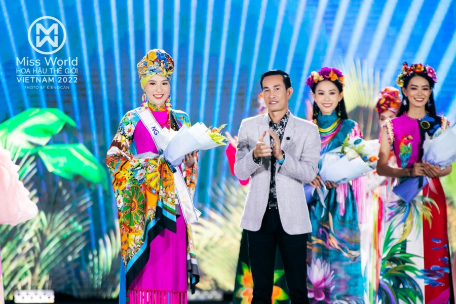 Nhan sắc Người đẹp biển Miss World Việt Nam: 'Đường cong F1', học siêu giỏi - Ảnh 1