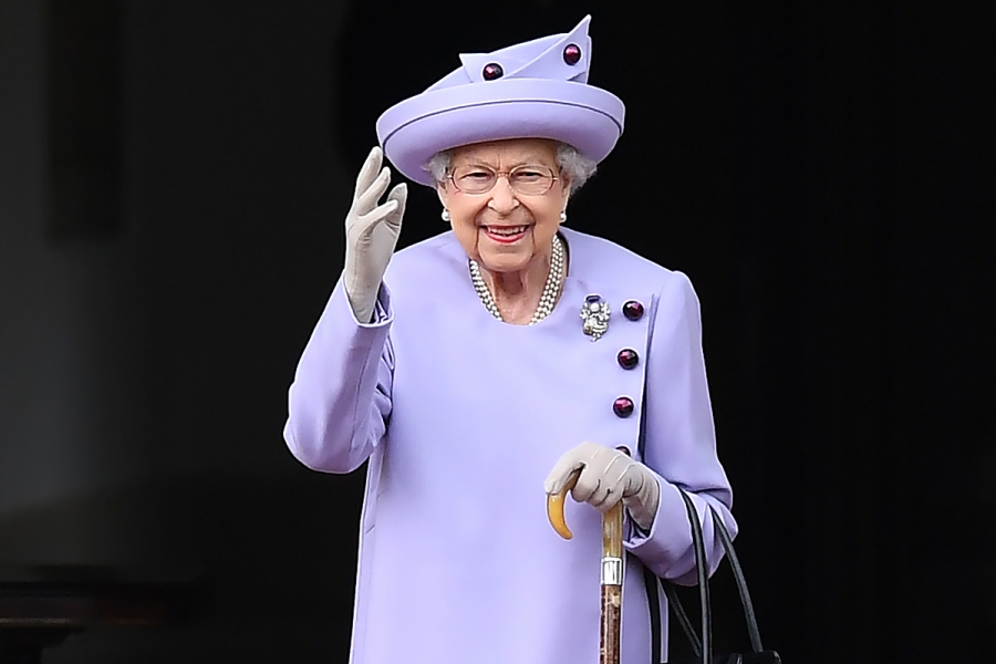 Nữ hoàng Anh Elizabeth qua đời ở tuổi 96.