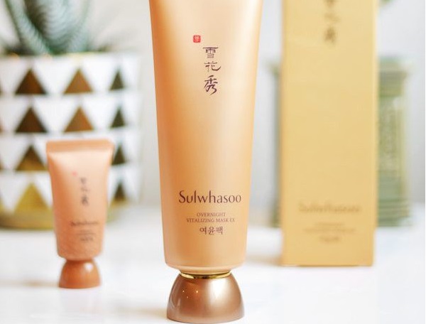 Nằm trong top các dòng sản phẩm của Sulwhasoo bán chạy nhất hiện nay đó chính là mặt nạ ngủ Sulwhasoo Overnight Vitalizing Mask.