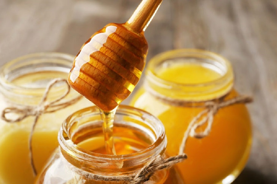 Mật ong là một nguyên liệu có nhiều công dụng tốt trong việc làm đẹp da