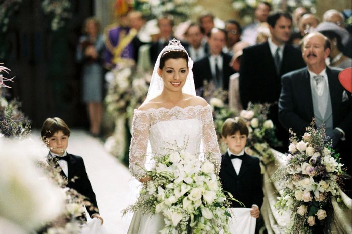 Chiếc váy cưới ghi dấu hình ảnh trong sự nghiệp diễn xuất của Anne Hathaway.