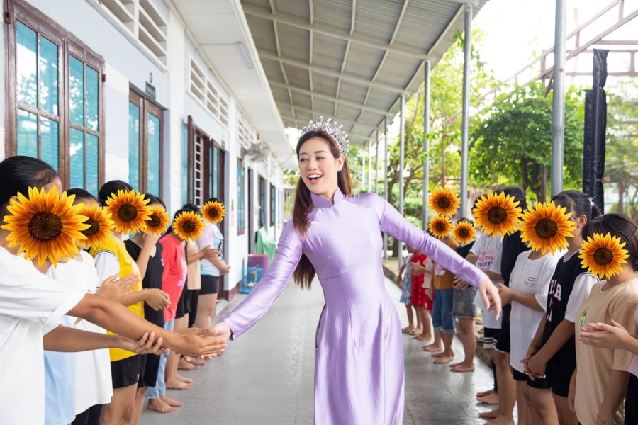 Nguyễn Trần Khánh Vân là ai? Hoa hậu Hoàn vũ Việt Nam 2019 nhiều thị phi - Ảnh 13