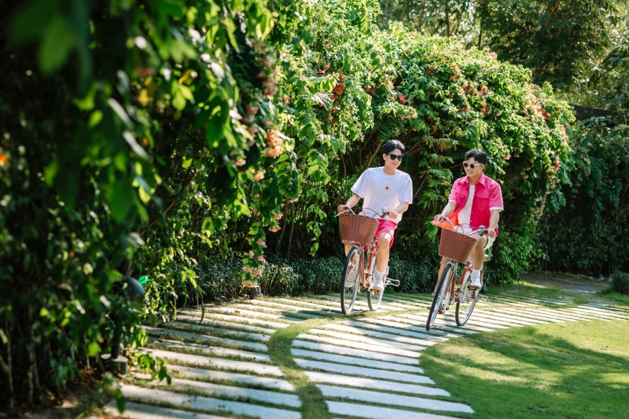 Không gian đạp xe lý tưởng cho các cặp đôi trong khuôn viên khu nghỉ dưỡng