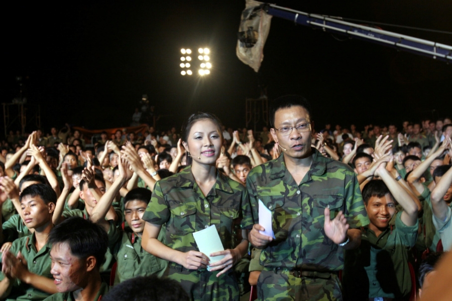 MC Hoàng Linh chia tay 'Chúng tôi là chiến sĩ' sau 15 năm, tiếc nuối vì không kịp tạm biệt khán giả - Ảnh 4