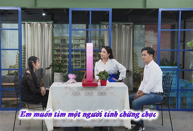 MC Cát Tường đã nhận mai mối cho cặp đôi cùng đến từ Hậu Giang là Cao Tuấn (40 tuổi), nhân viên nhà kho tại TP.HCM và Kim Nhẫn (42 tuổi), đang làm kinh doanh tự do.
