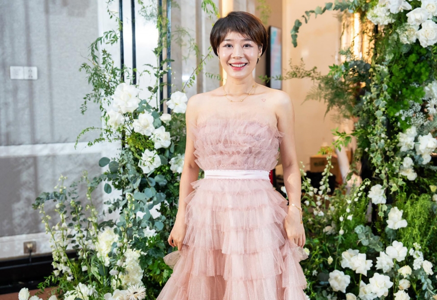 Diễn viên, hot TikToker Hoàng Kim Ngọc điệu đà với váy voan xếp tầng.