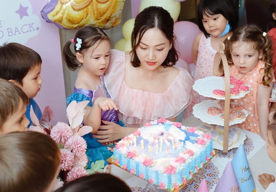 Gác lại nỗi buồn của Vân Khánh, Lan Phương tổ chức sinh nhật 4 tuổi linh đình cho con gái lai Tây - Ảnh 3