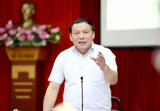 Bộ trưởng Văn hóa, Thể thao và Du lịch Nguyễn Văn Hùng