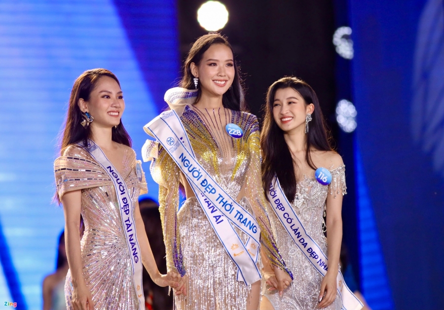 Huỳnh Nguyễn Mai Phương là ai? Miss World Vietnam đi học hằng ngày bằng máy bay, ngập tràn thị phi - Ảnh 4