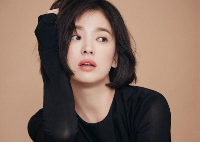 6 kiểu tóc đẹp 'vô đối' của Song Hye Kyo: Lời gợi ý tuyệt vời để nàng 30+ trẻ hóa diện mạo - Ảnh 11