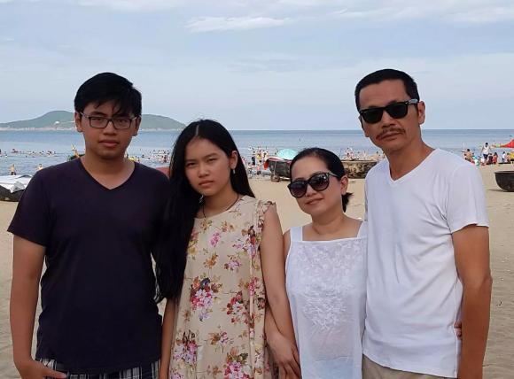 Gia đình hạnh phúc của NSND Trung Anh