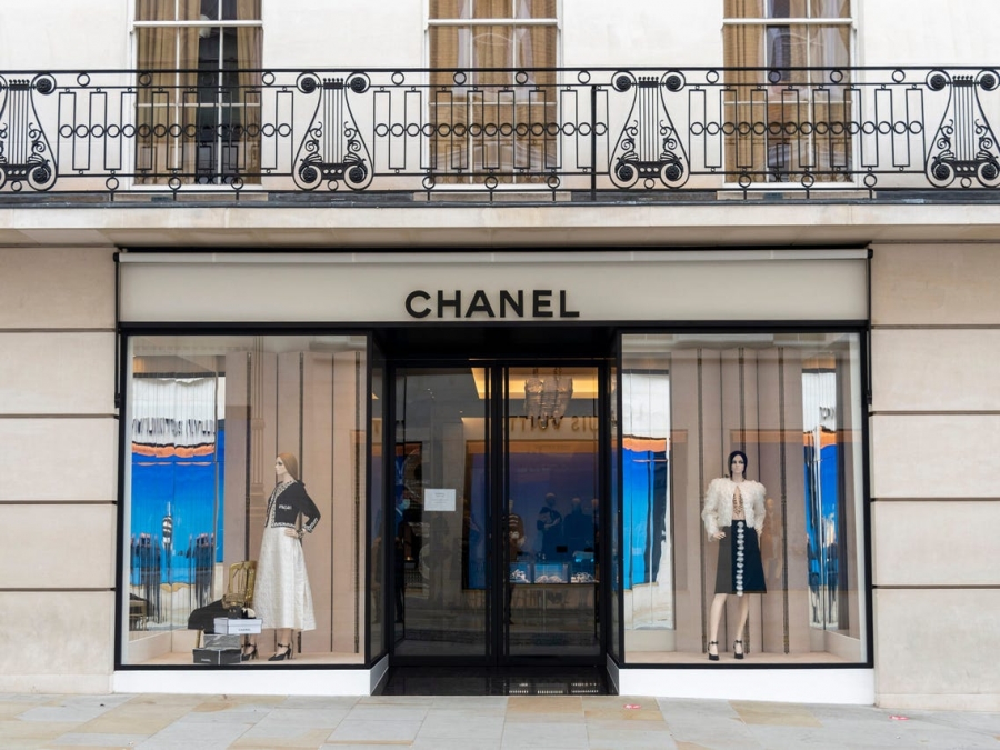 Gần như chắc chắn trong năm 2022, Chanel sẽ tiếp tục tăng giá các sản phẩm của mình. Hãng đang muốn cạnh tranh về giá với những thương hiệu lớn như Hermès