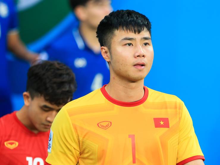 Nguyễn Văn Toản là ai? Thủ môn cao 1m87, 'thủ thành vàng' của U23 Việt Nam - Ảnh 9