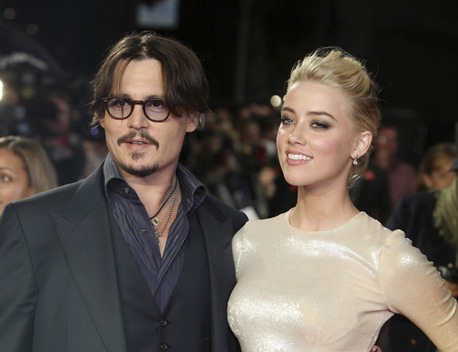 Amber Heard đang khổ sở vì thua vụ kiện với Johnny Depp