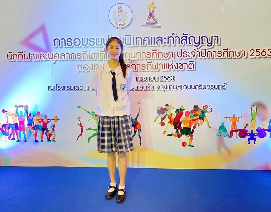 Nhan sắc tuổi 15 của “thiên thần cầu lông” Thái Lan tại SEA Games 31 - Ảnh 15