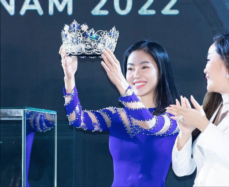 Chiếc vương miện dành cho tân Hoa hậu Miss World Vietnam 2022 được công bố trước đó.