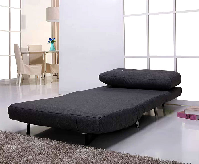 Chiếc ghế này thậm chí còn gọn nhẹ hơn cả sofa, vì vậy nó linh hoạt và dễ dàng di chuyển đến các vị trí khác nhau trong nhà.